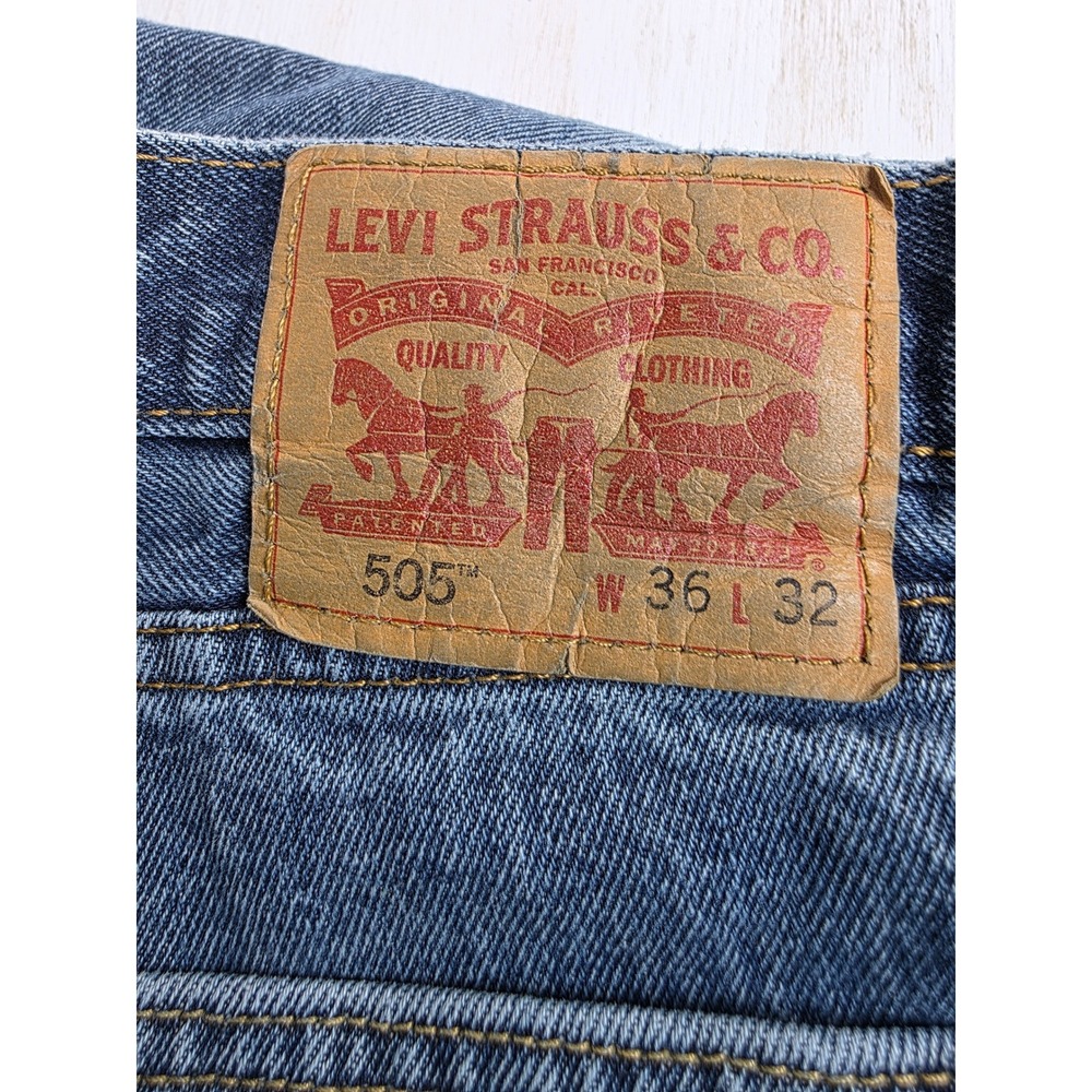 Levis 505 Regular Fit Straight Leg Jeans Blue Denim Men 36x32 Distressed Classic